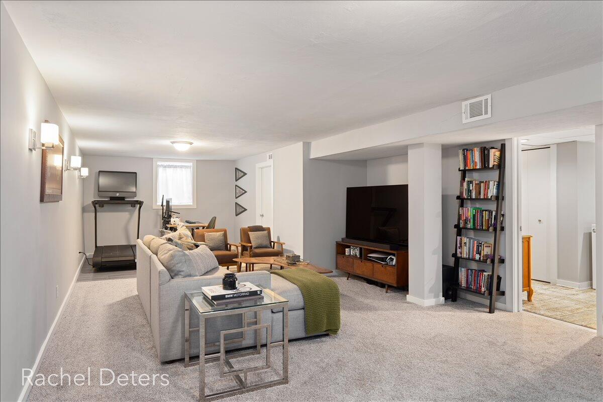1930 Sherwood Avenue SE