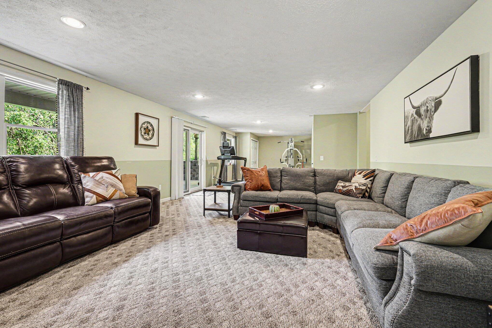 4463 Grand Ridge Drive SW