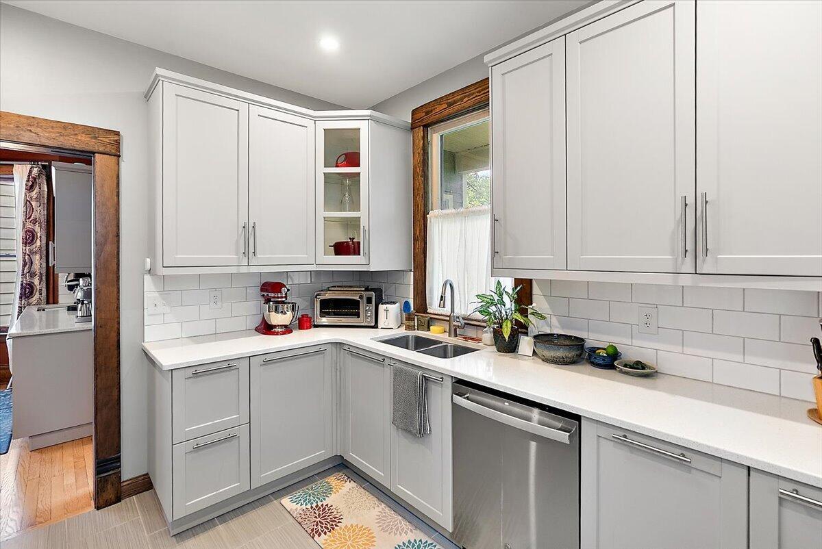 20 Fuller Avenue SE