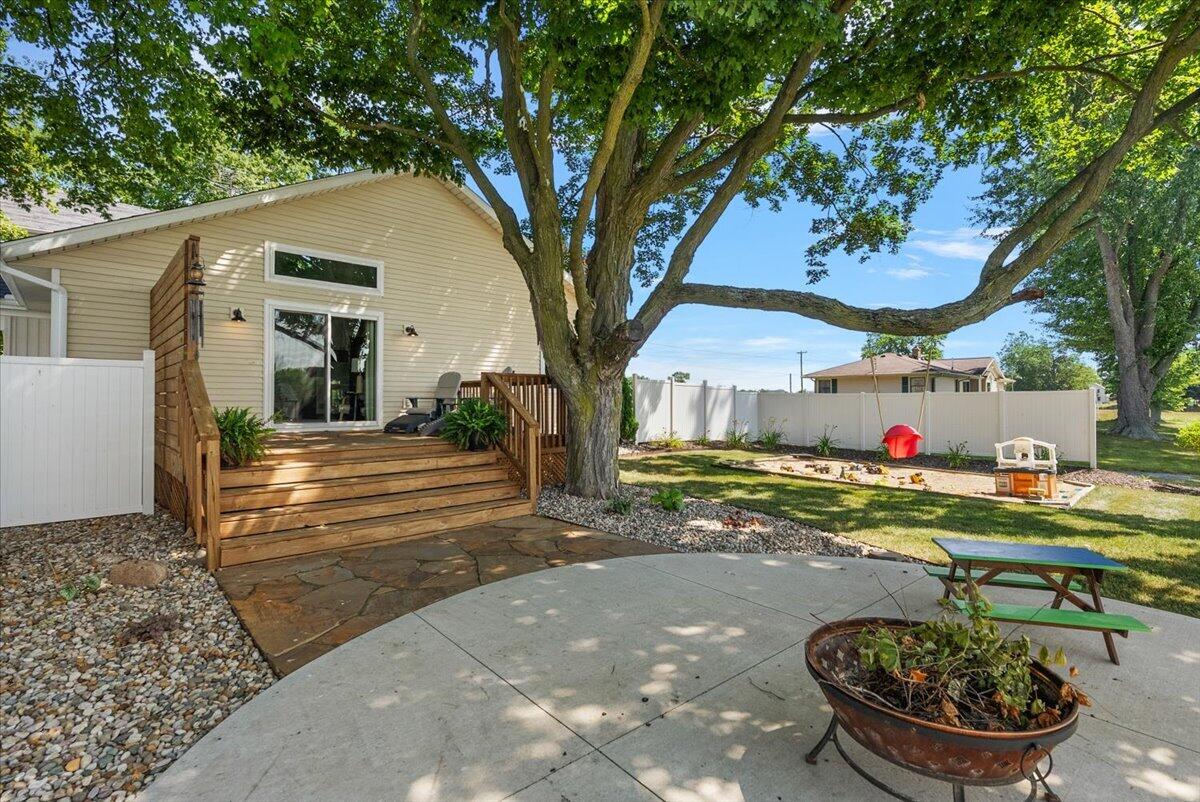 4548 Bauer Road