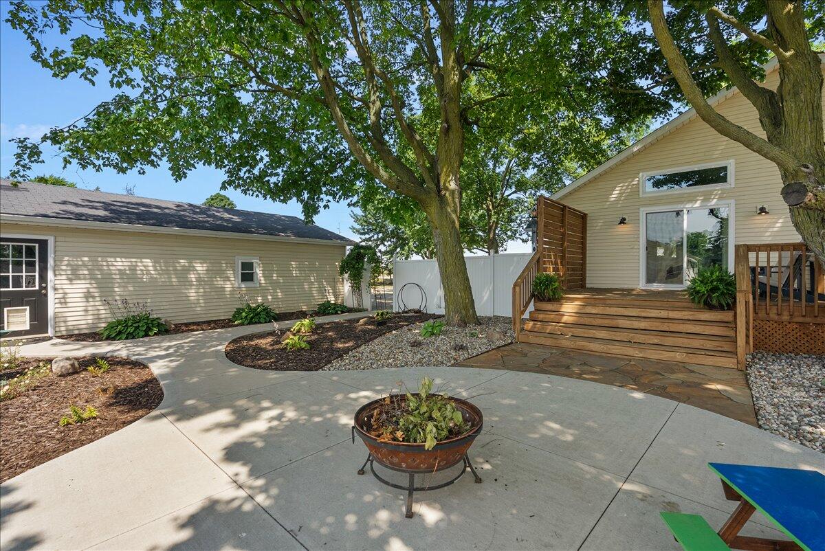 4548 Bauer Road