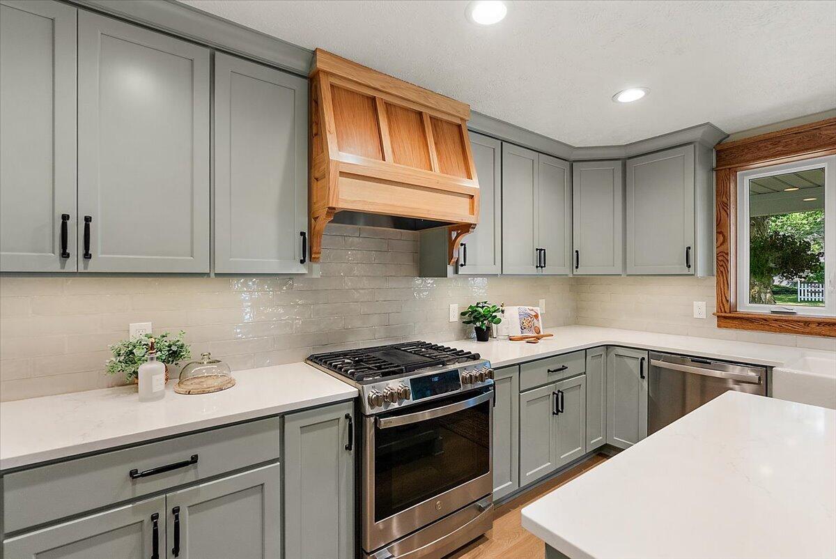 4548 Bauer Road