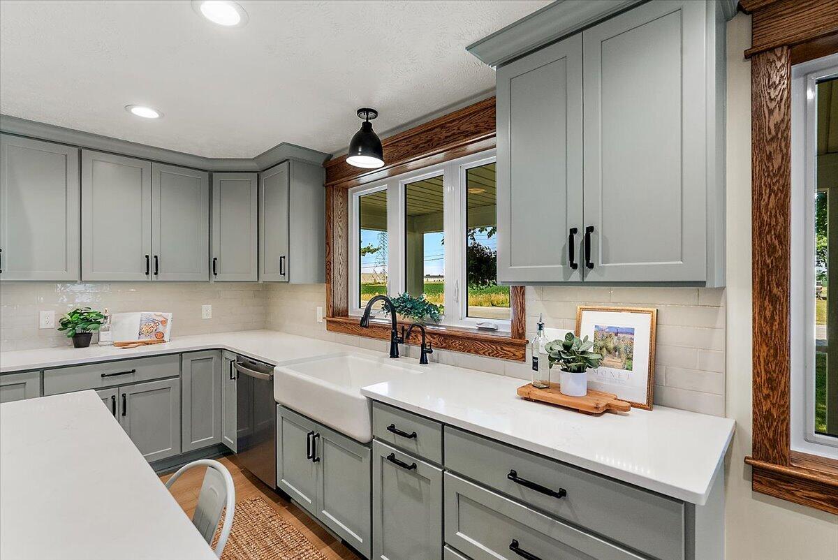 4548 Bauer Road