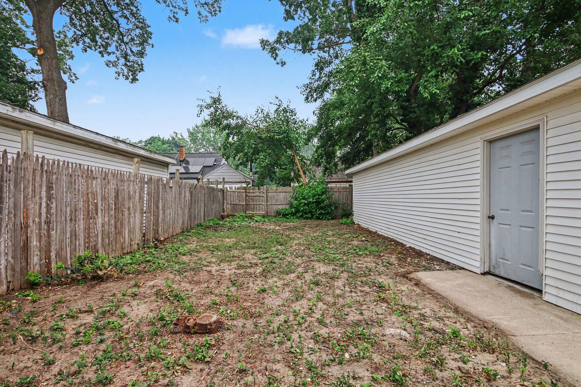 228 Jean Street SW
