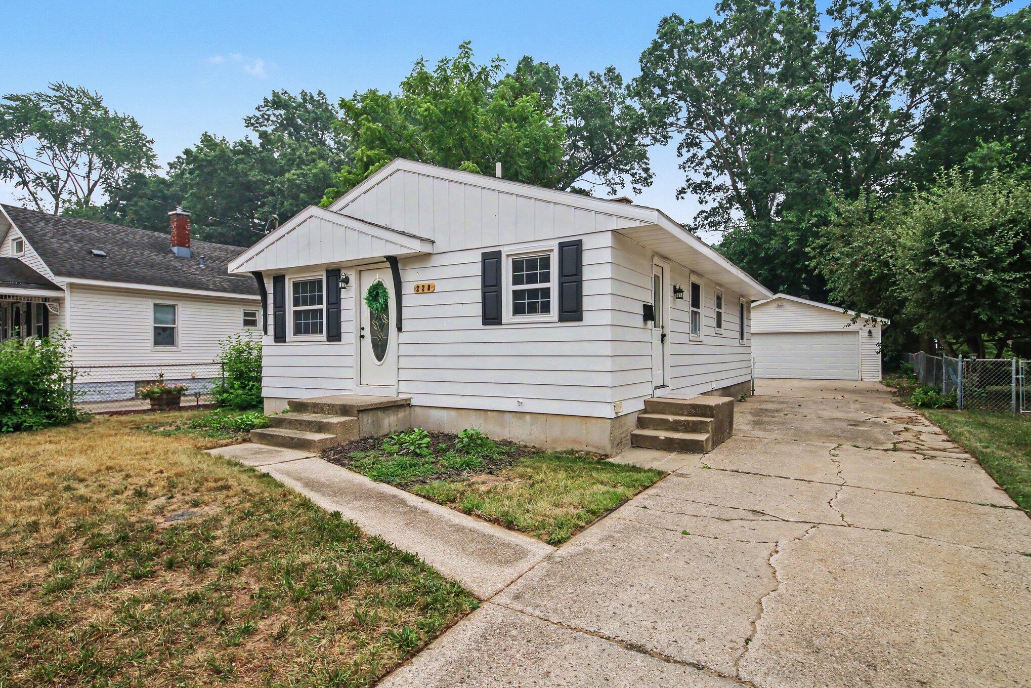 228 Jean Street SW