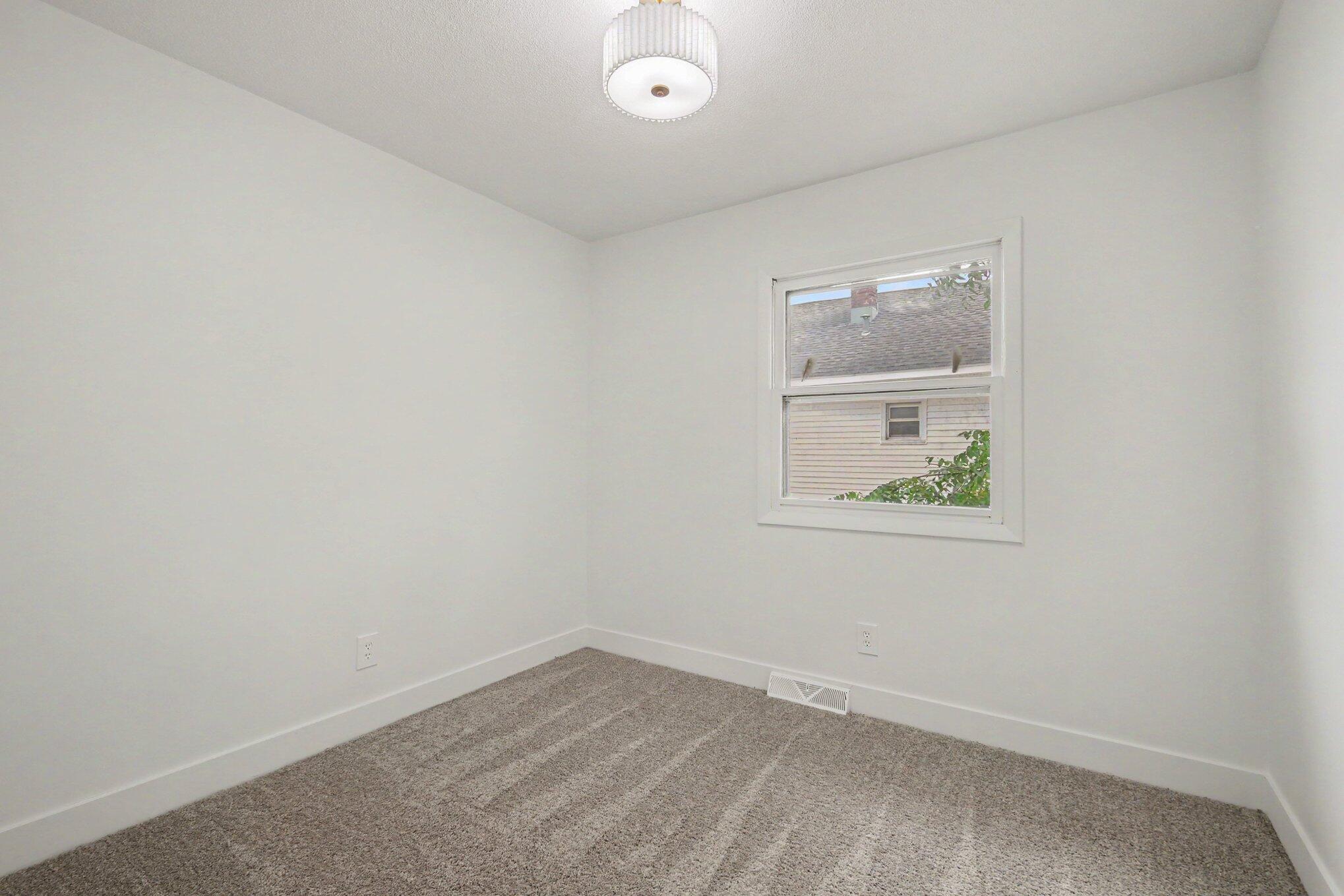 228 Jean Street SW