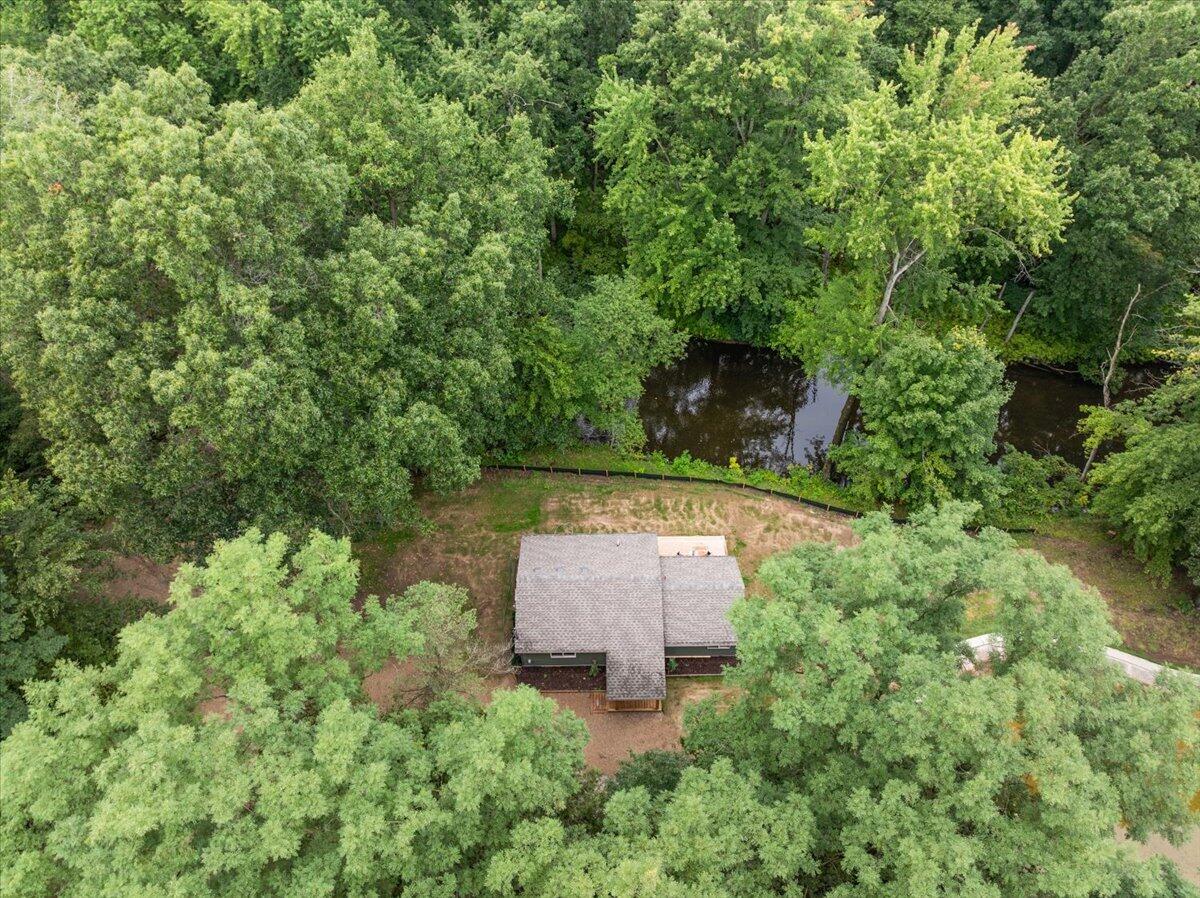1875 11 Mile Road NE