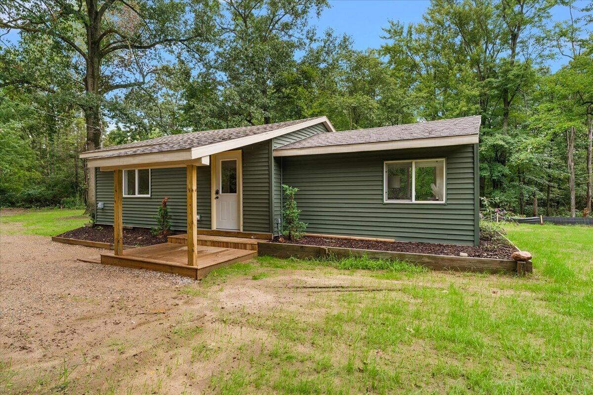 1875 11 Mile Road NE