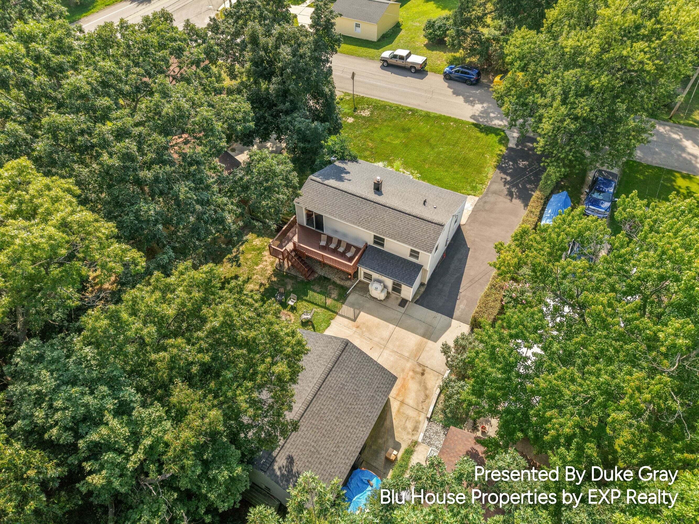 5228 Larkin Avenue NE