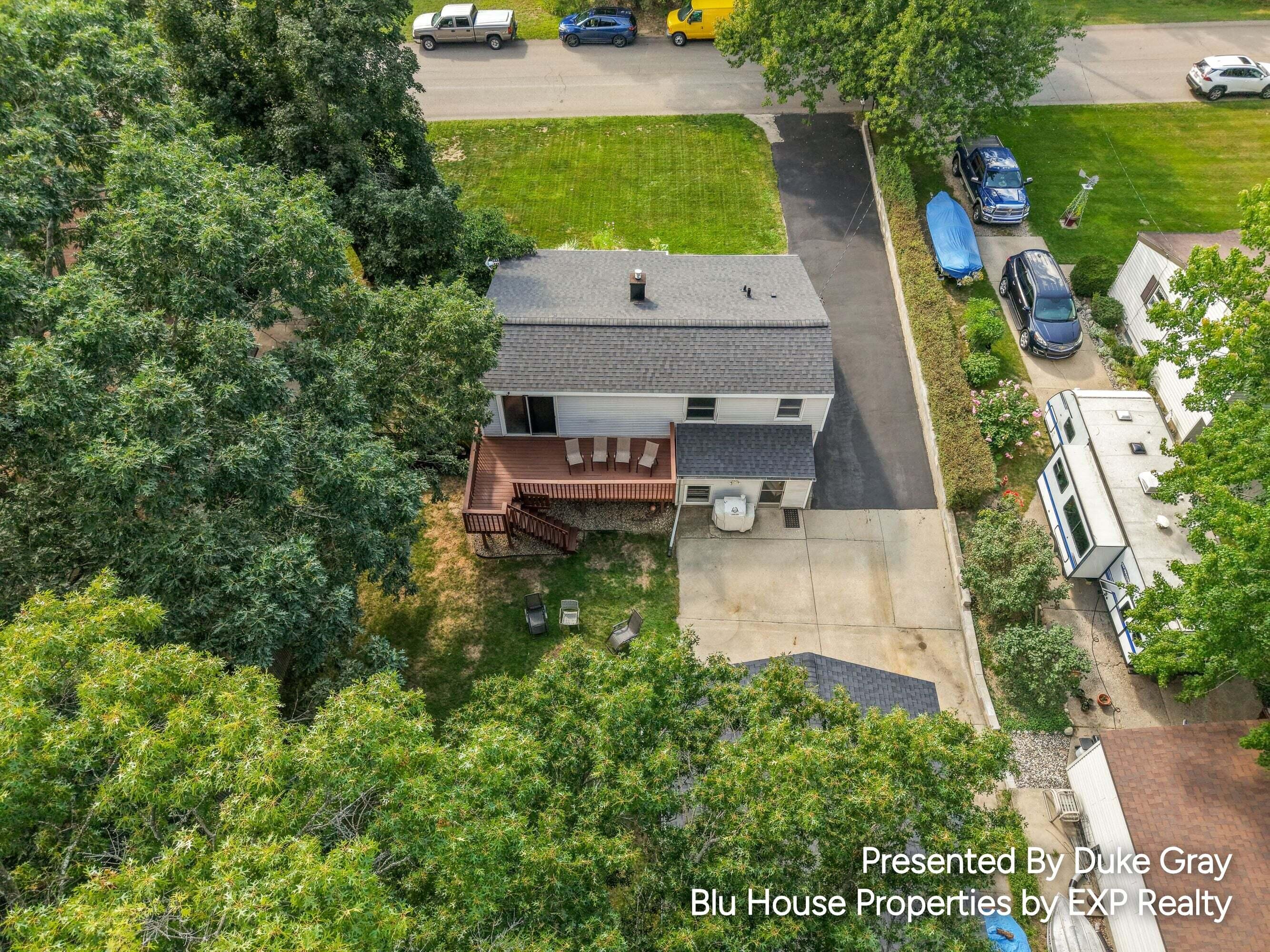 5228 Larkin Avenue NE