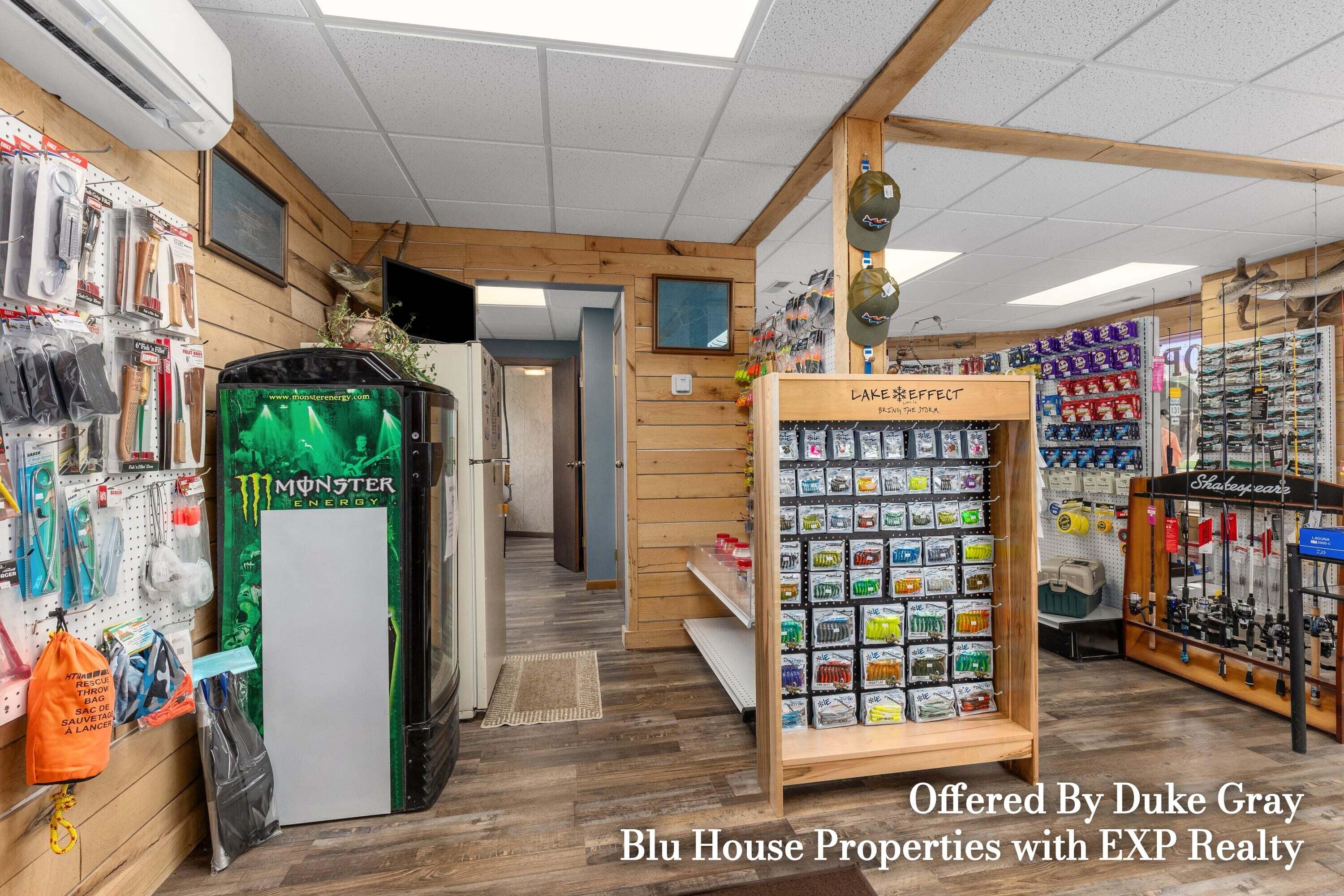 9 E Lake Street