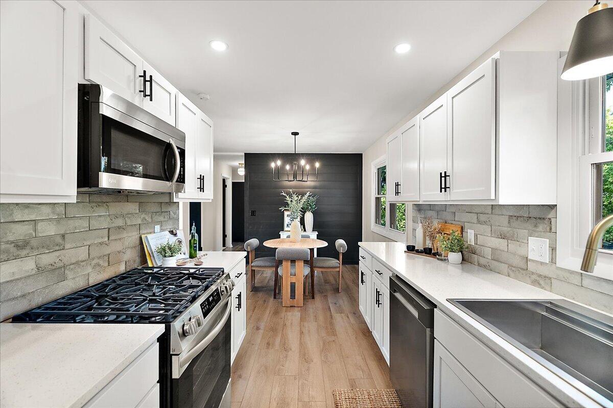 200 Vine Street SE