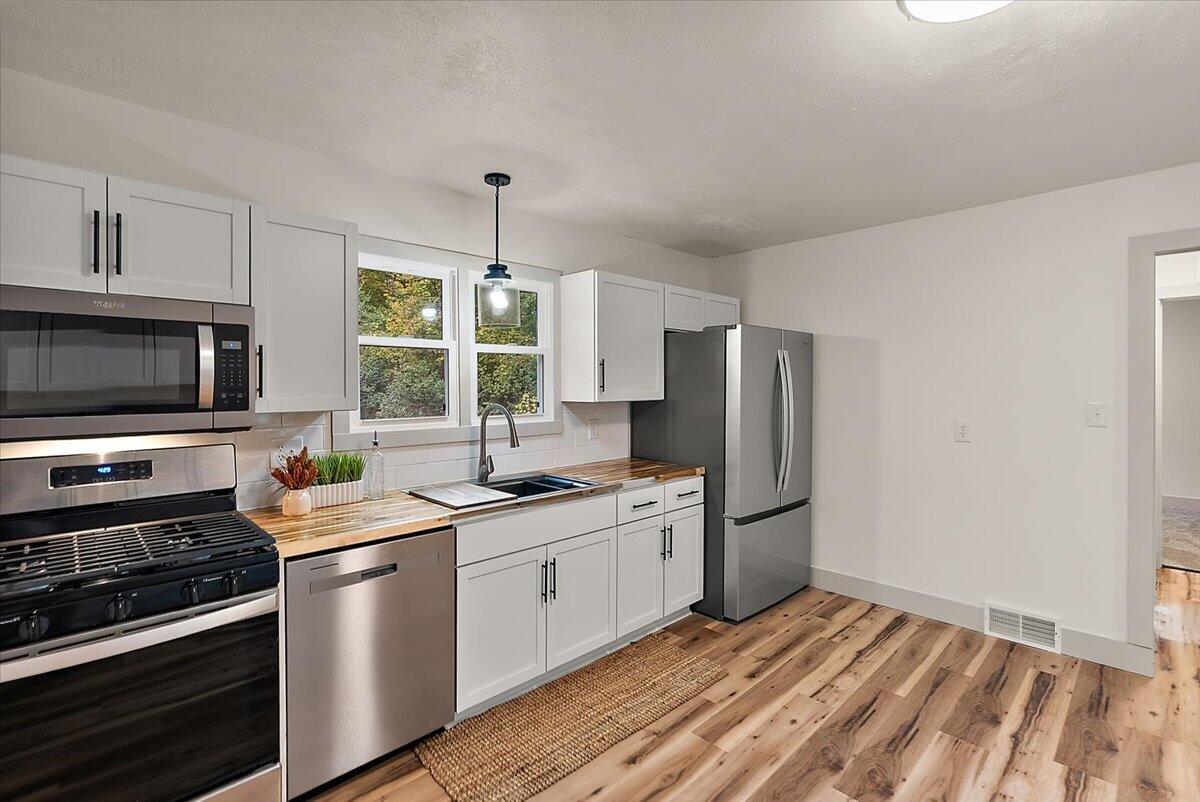 1285 W Mcmillan Road