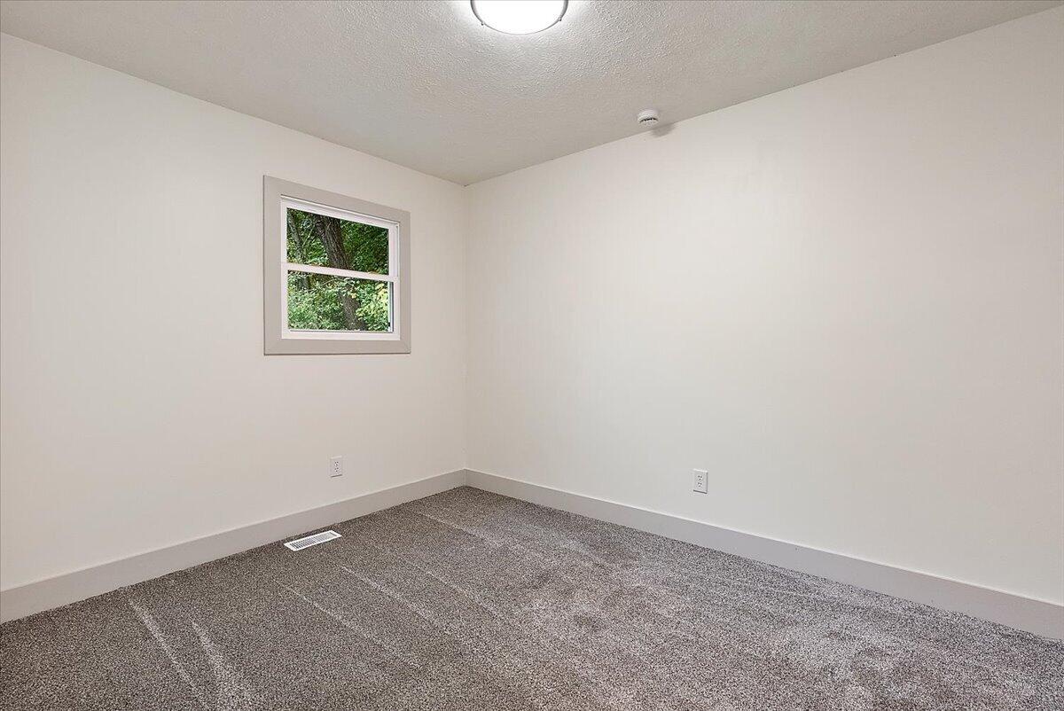 1285 W Mcmillan Road