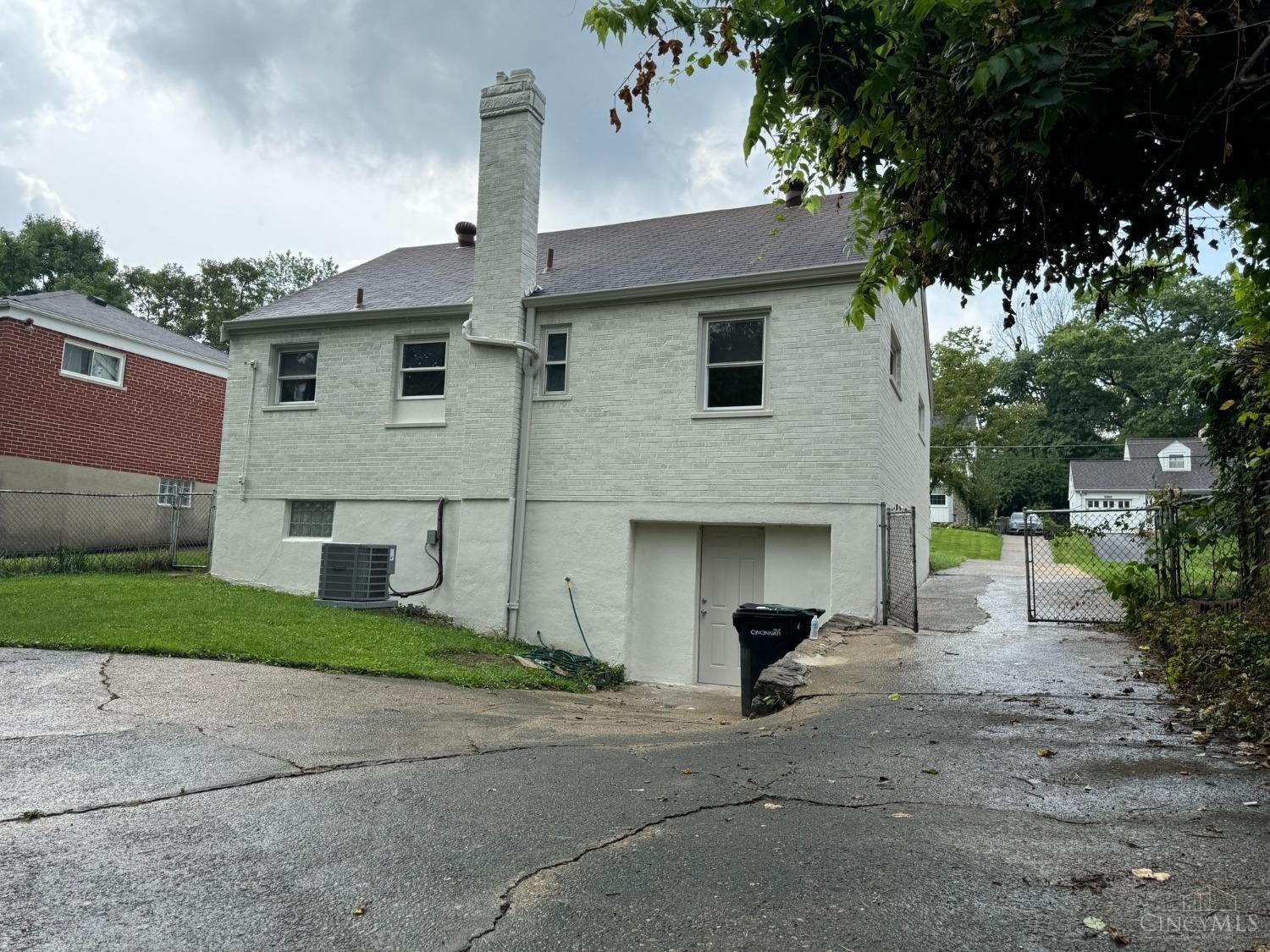 2488 Dunaway Court