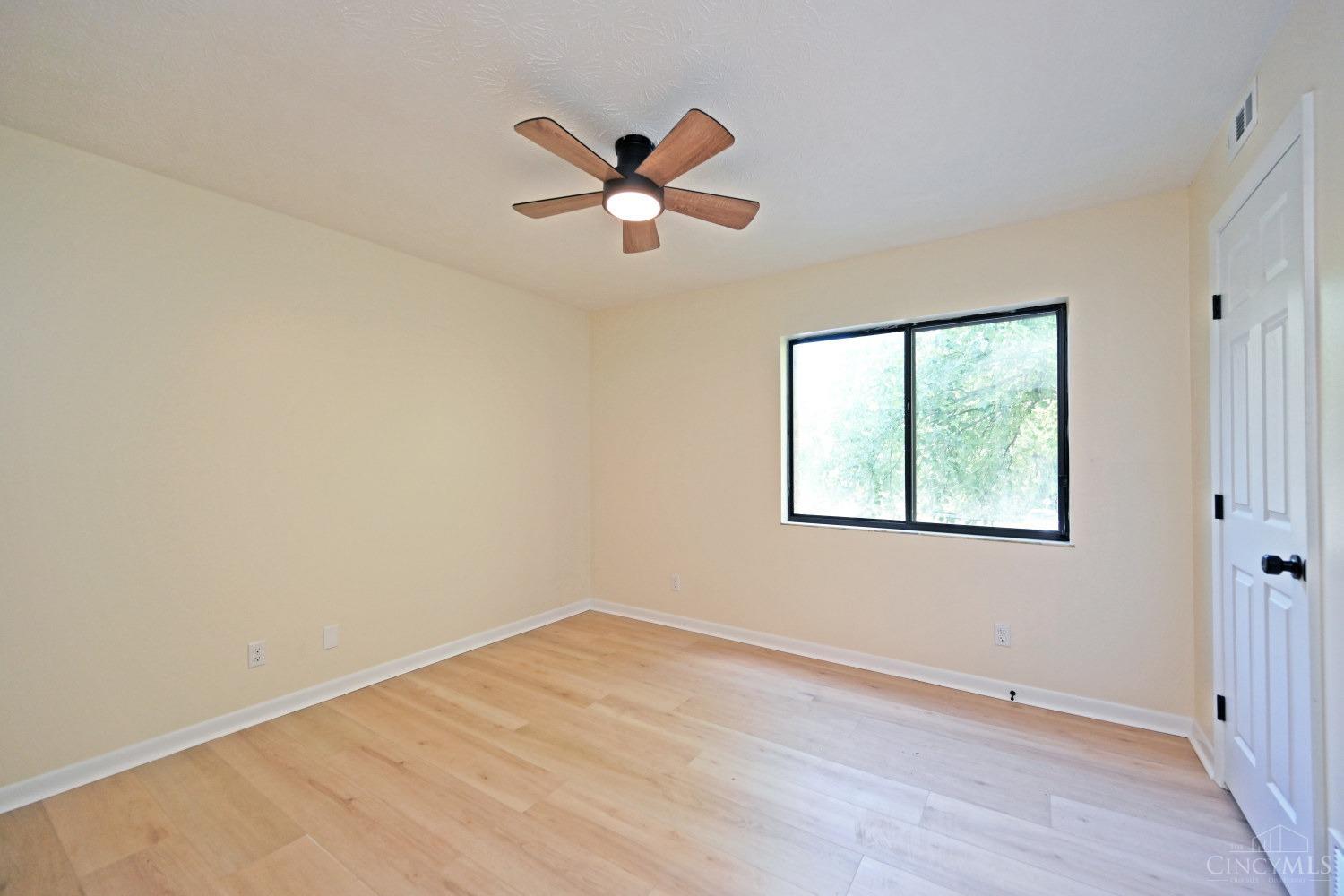1544 W Galbraith Road 405