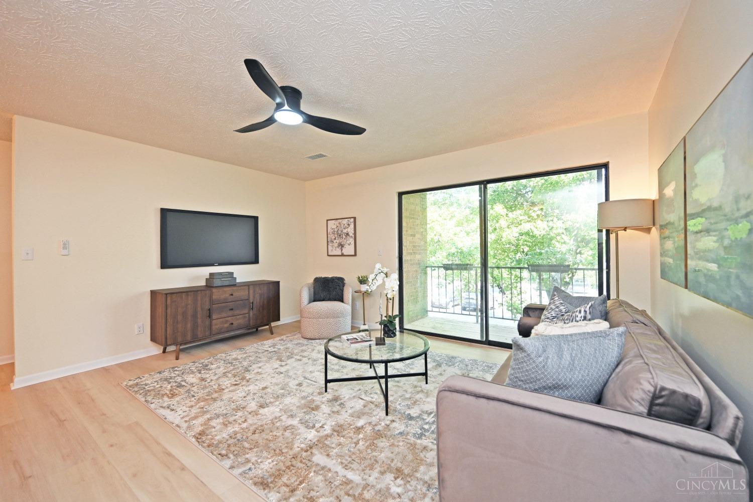 1544 W Galbraith Road 405