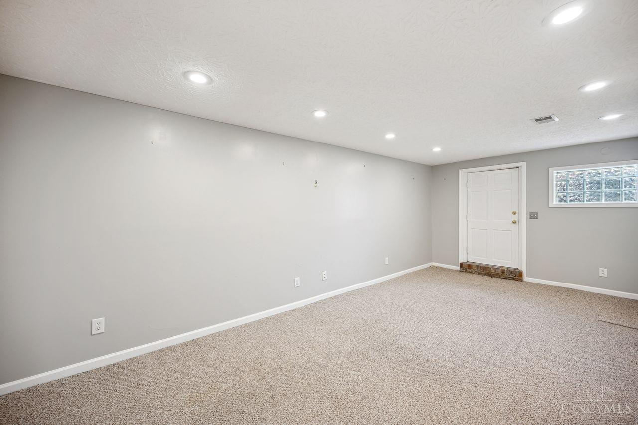1535 Elkton Place