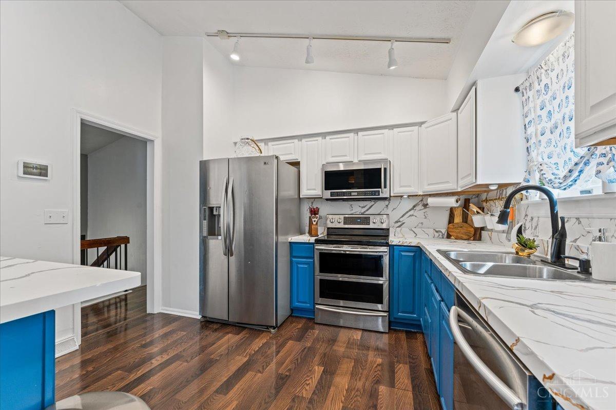 2874 Cyclorama Drive