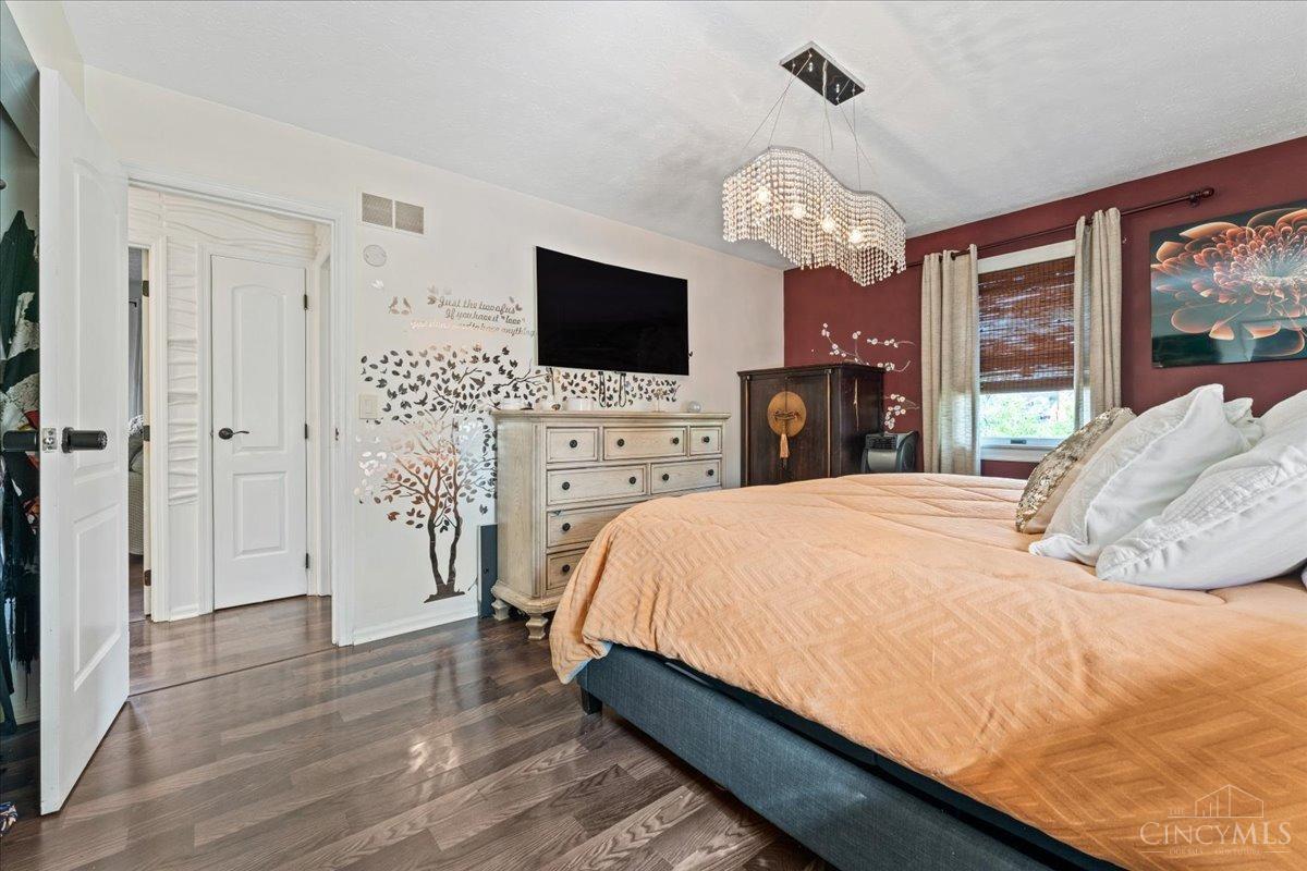 2874 Cyclorama Drive