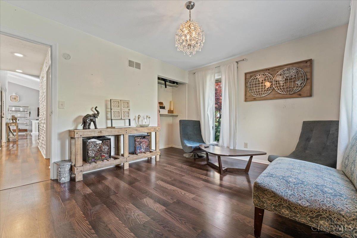 2874 Cyclorama Drive