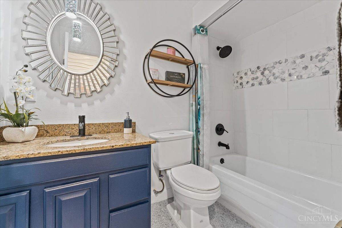 2874 Cyclorama Drive