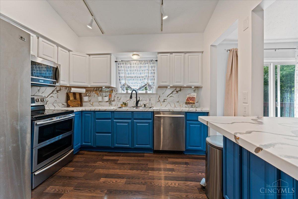 2874 Cyclorama Drive