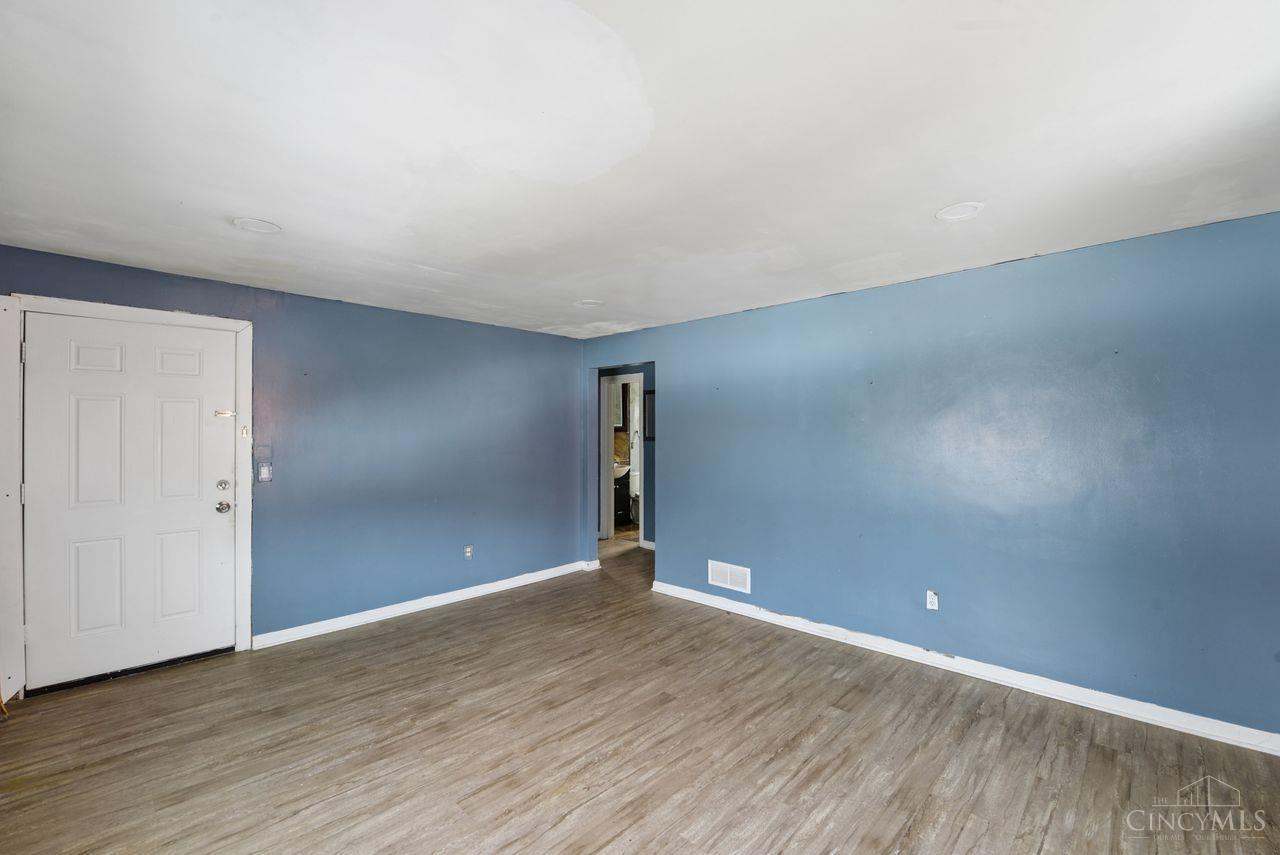 2183 Westwood Northern Boulevard