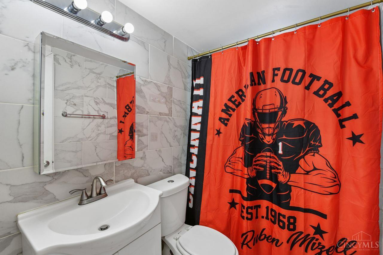 2183 Westwood Northern Boulevard