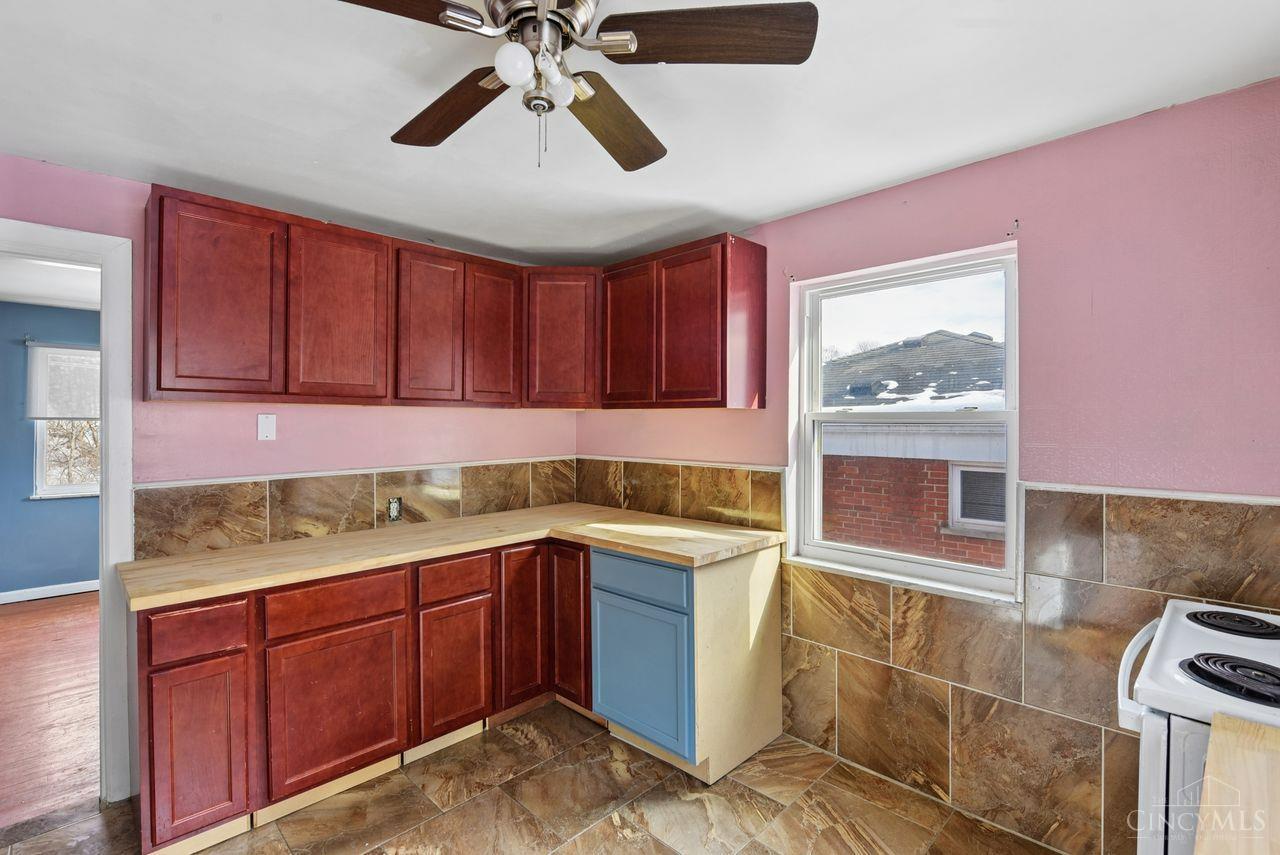 2183 Westwood Northern Boulevard