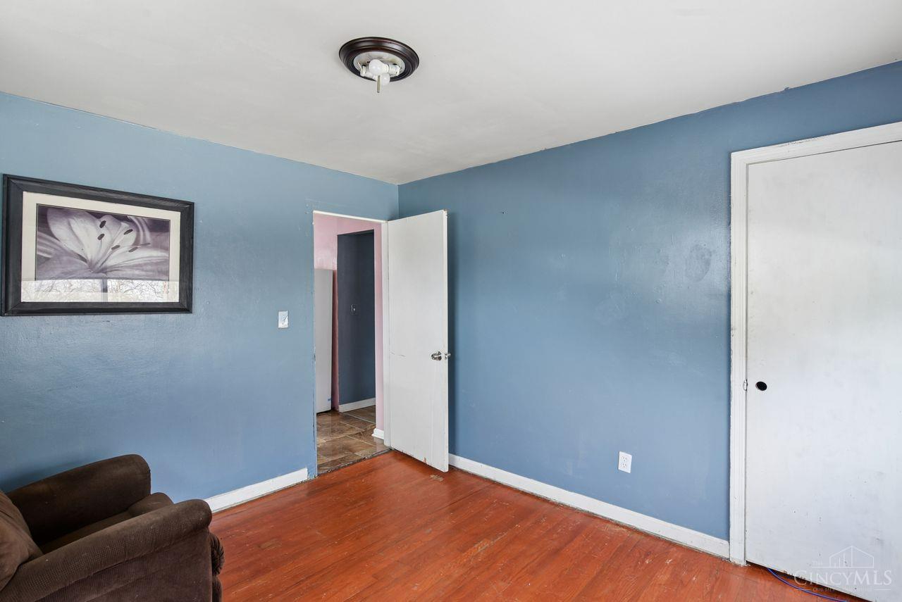 2183 Westwood Northern Boulevard