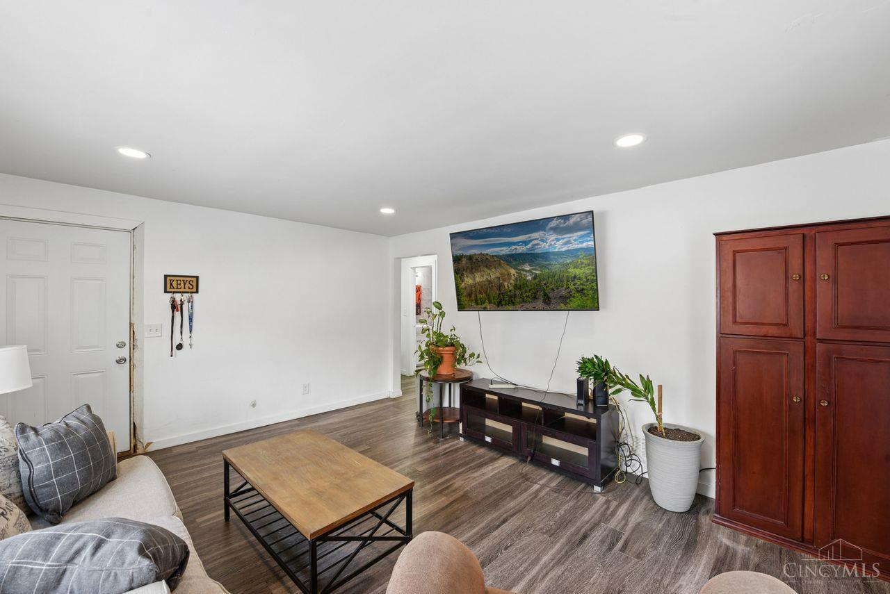 2183 Westwood Northern Boulevard