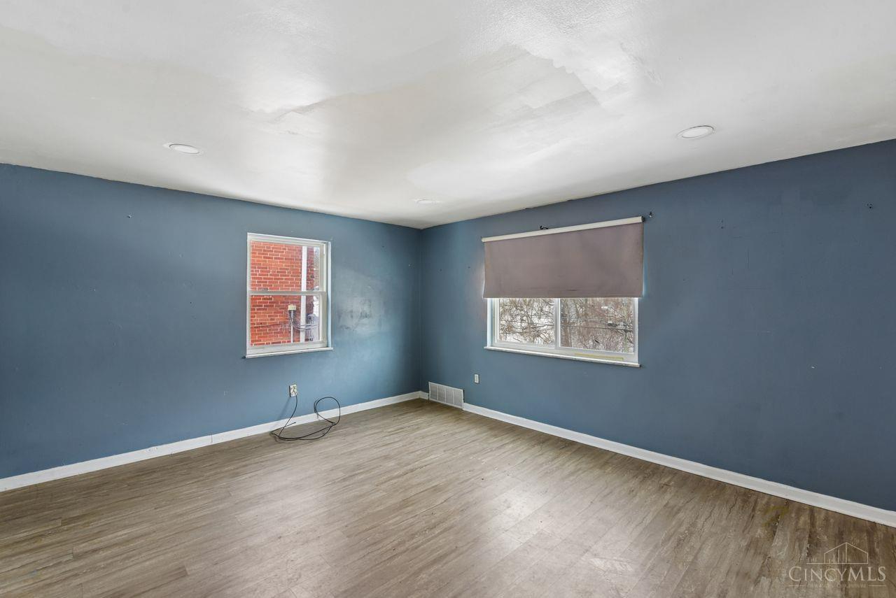 2183 Westwood Northern Boulevard