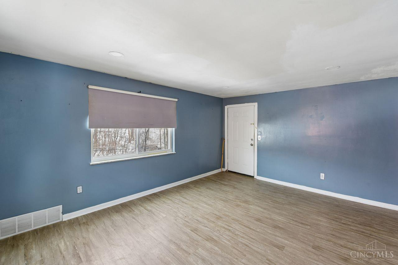 2183 Westwood Northern Boulevard