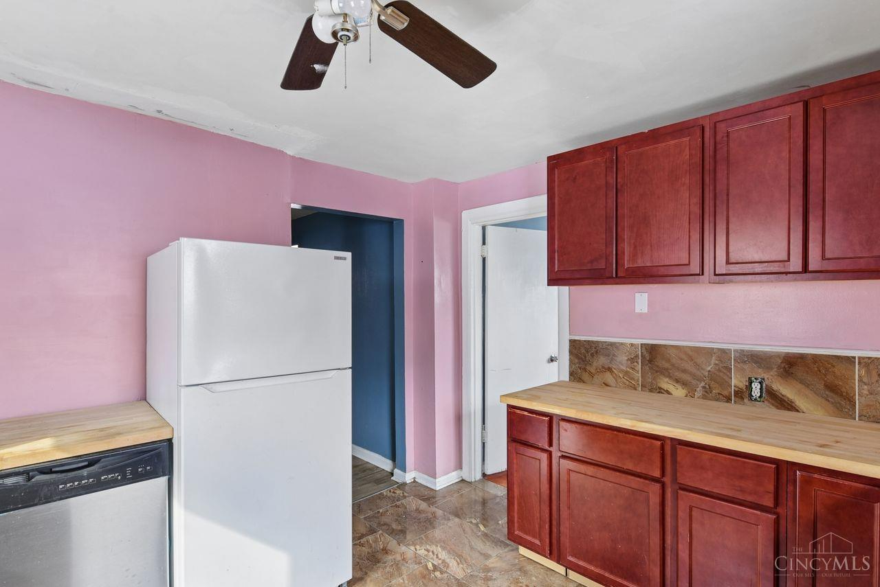 2183 Westwood Northern Boulevard