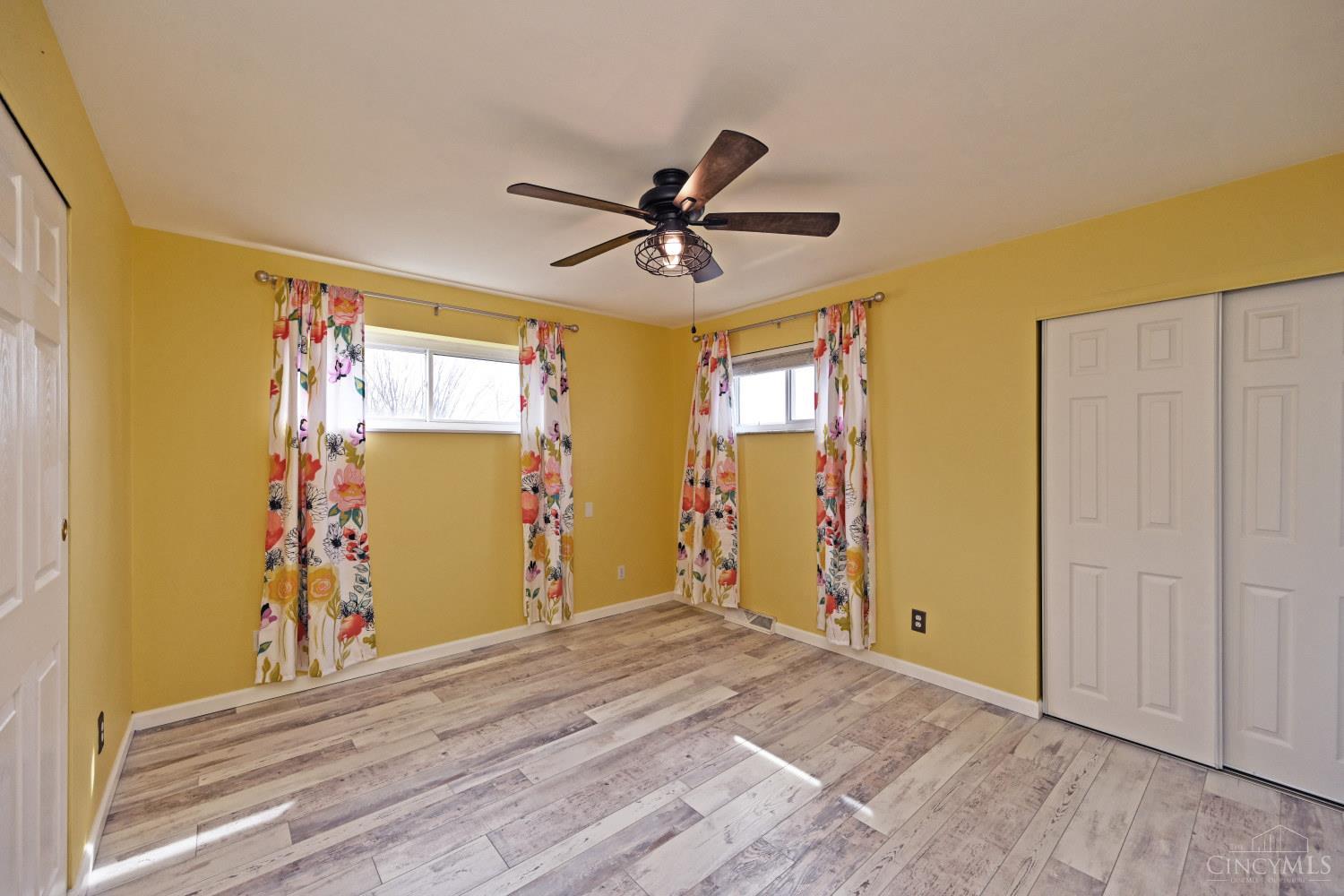 5467 Starcrest Drive