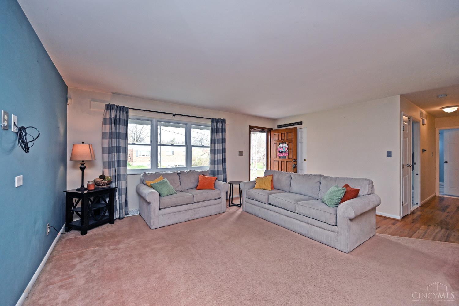 5467 Starcrest Drive