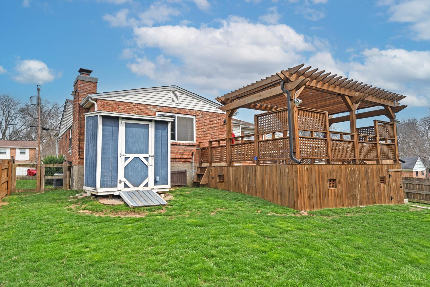 5467 Starcrest Drive