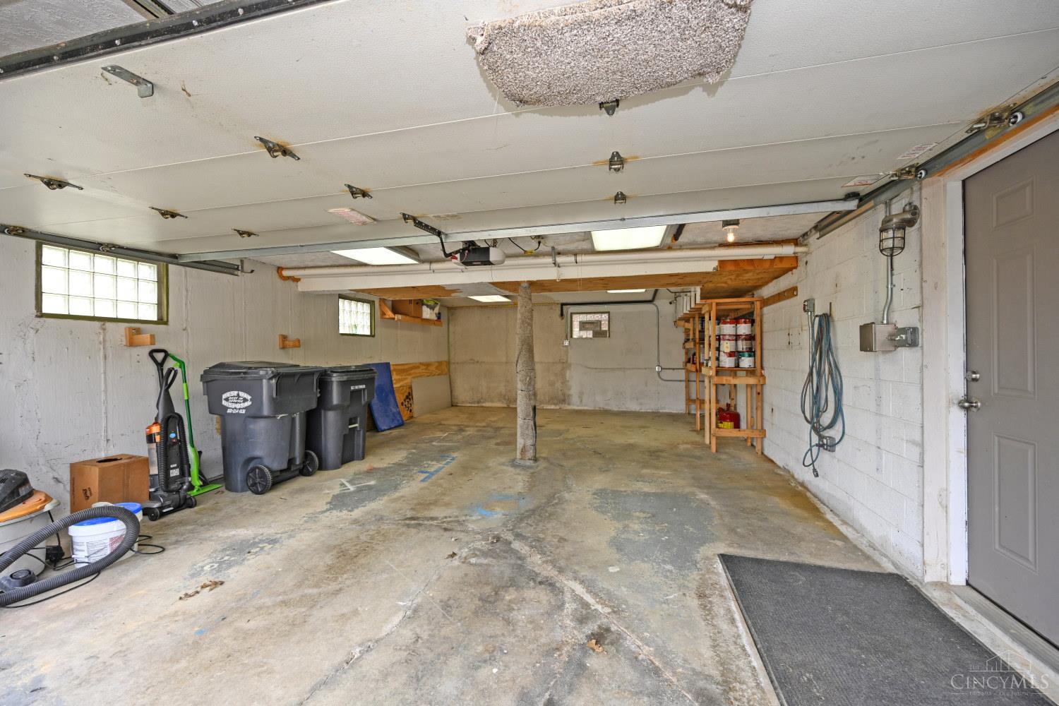 5467 Starcrest Drive