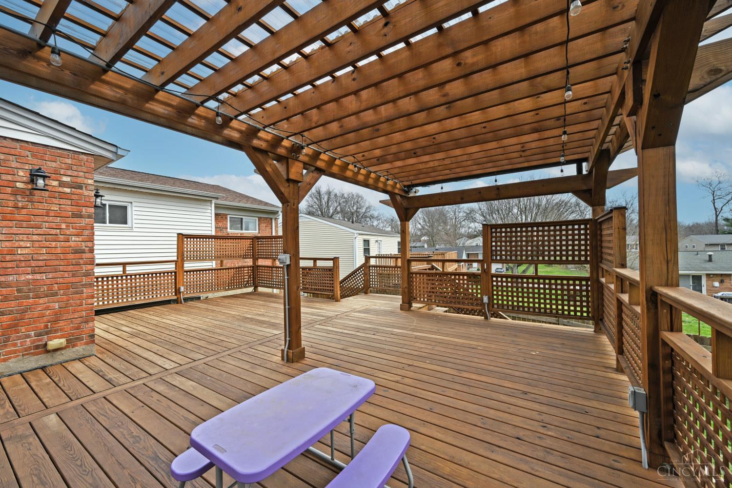 5467 Starcrest Drive
