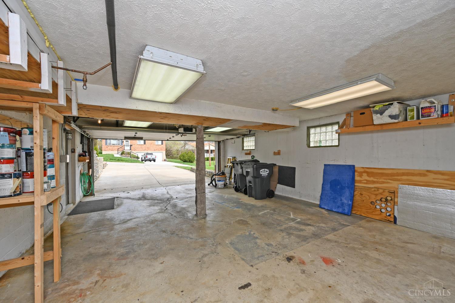 5467 Starcrest Drive