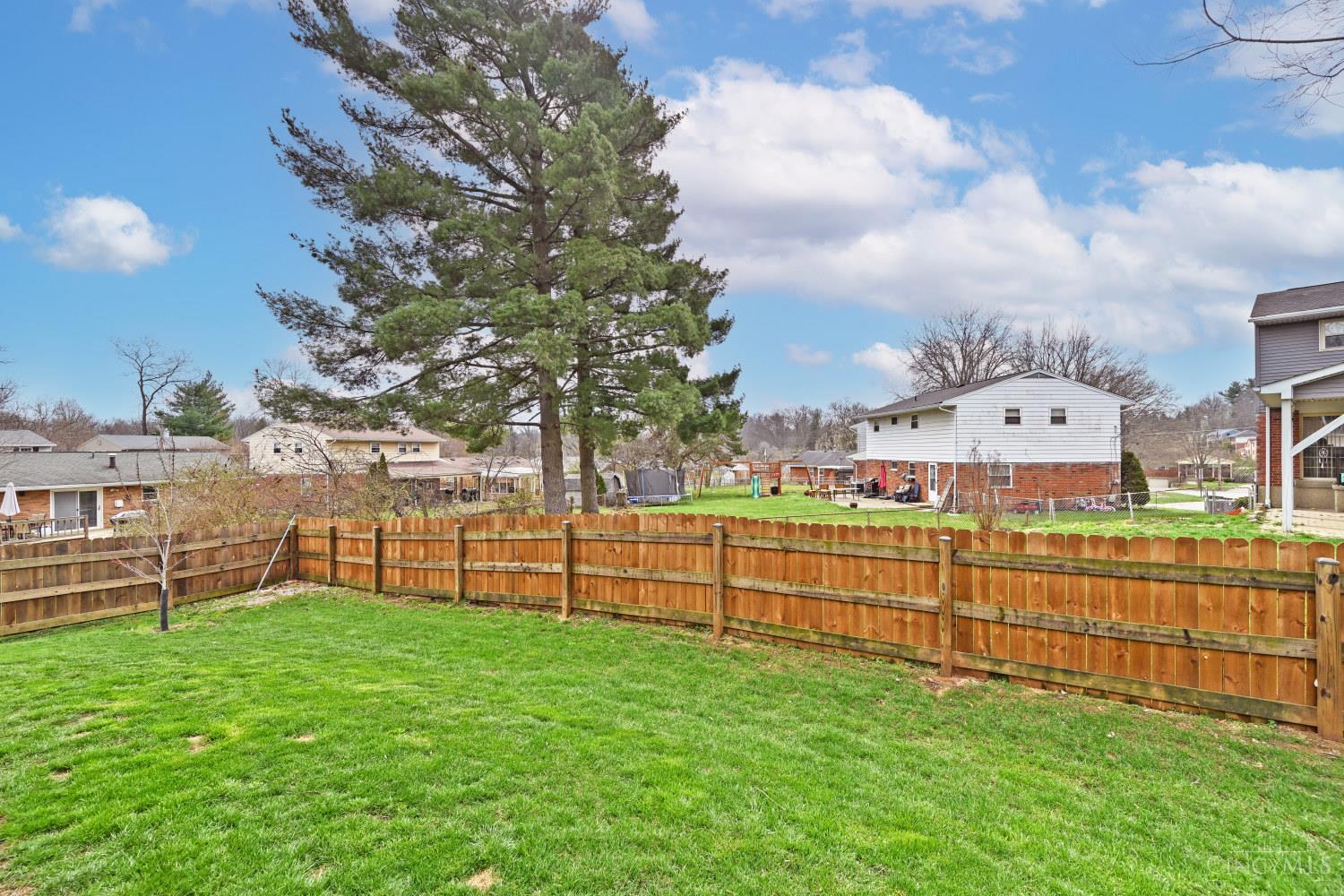5467 Starcrest Drive