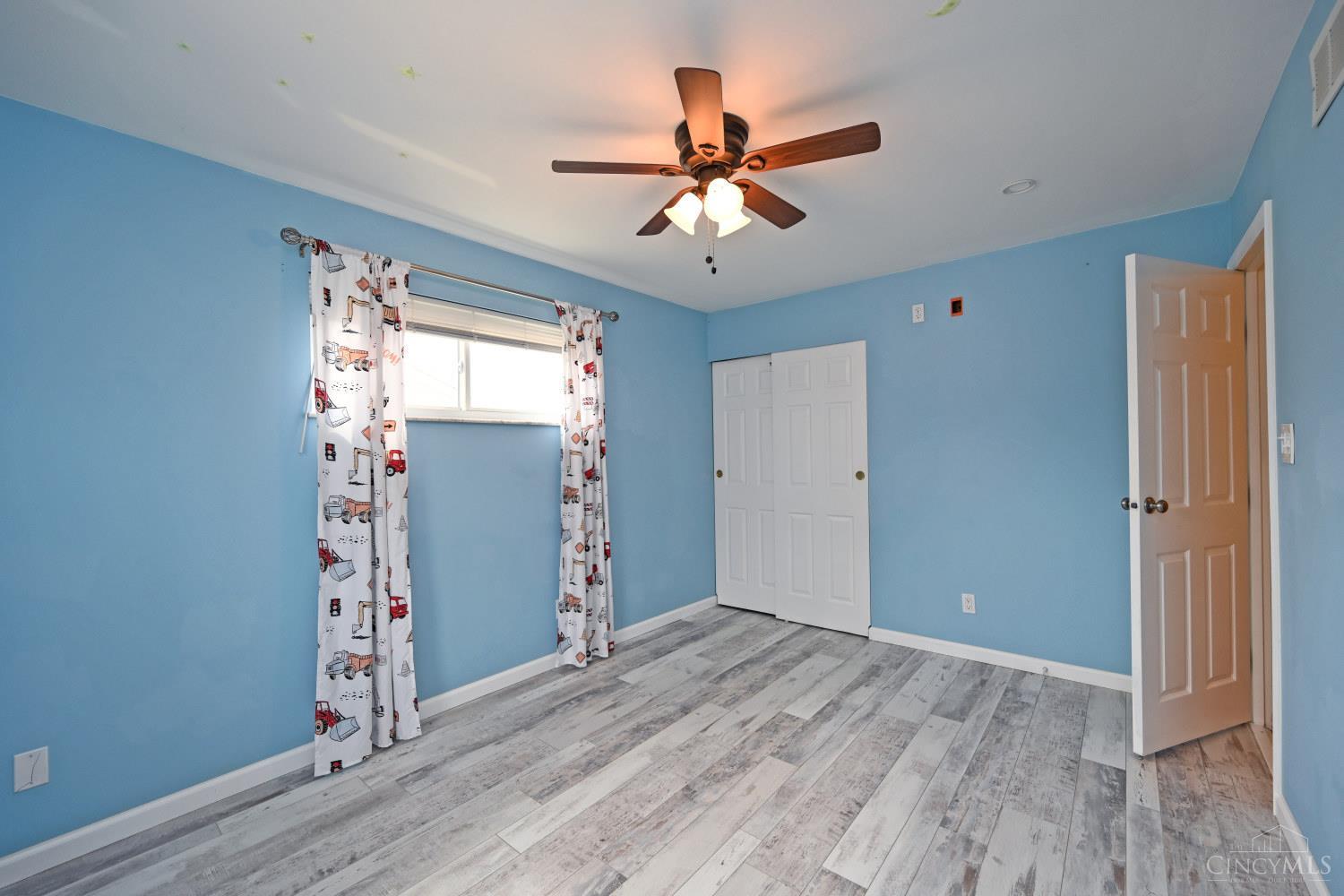 5467 Starcrest Drive