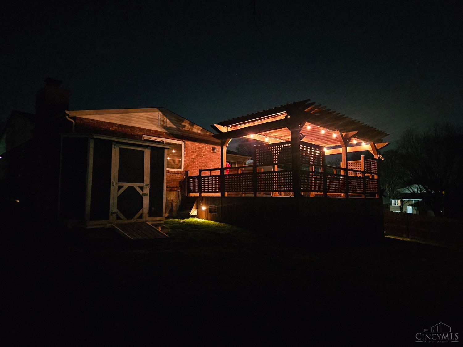 5467 Starcrest Drive