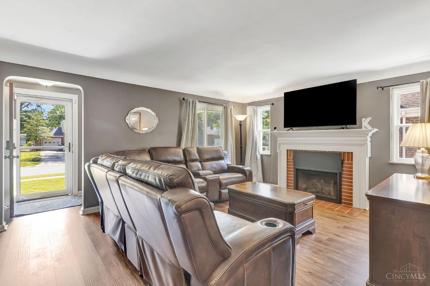 6943 Rob Vern Drive