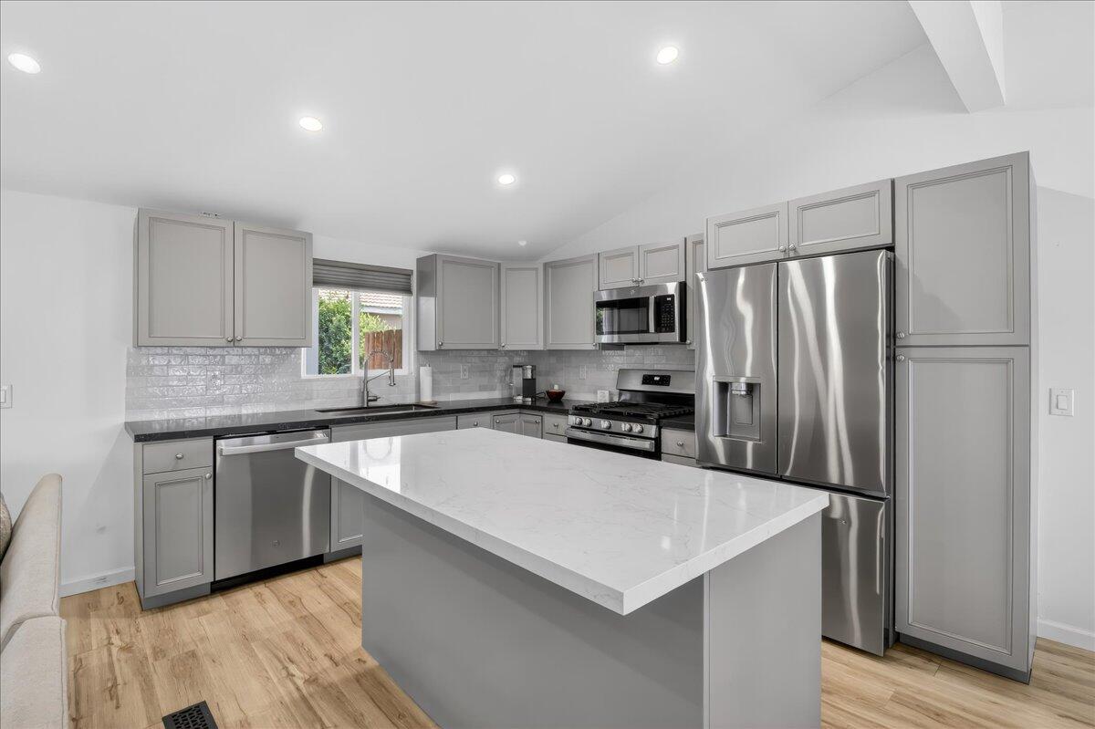 77983 Calypso RD, Palm Desert 