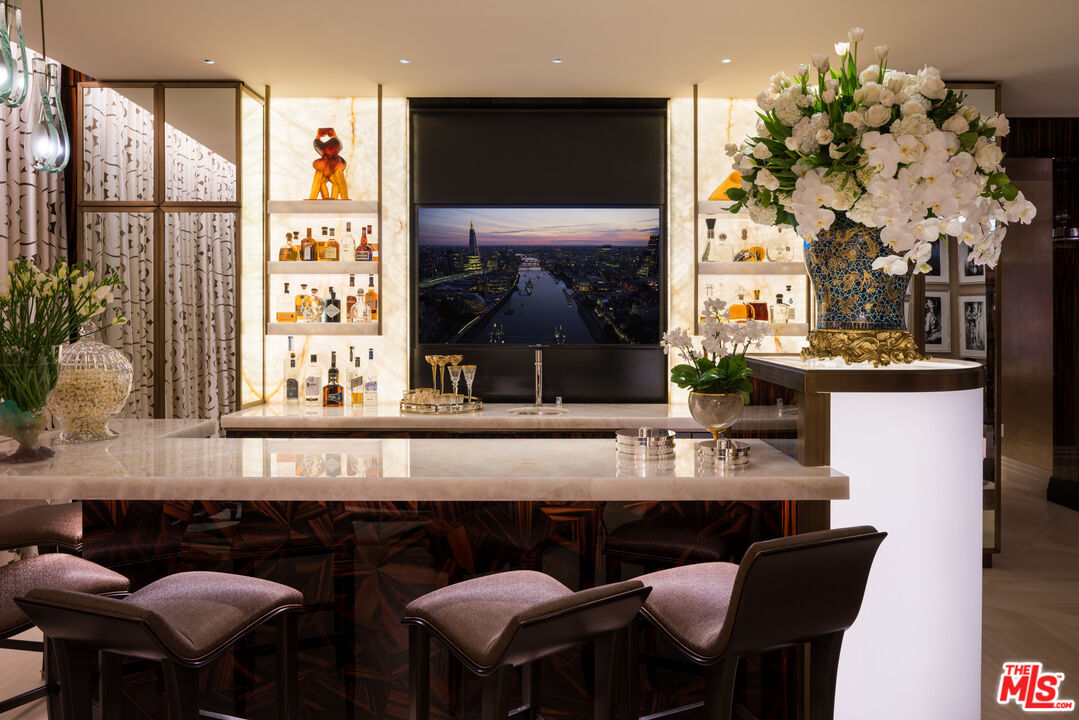 1 W Century Dr Unit: PH39