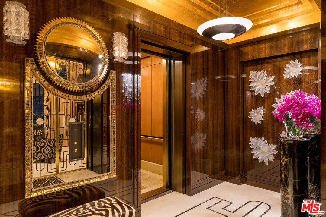 1 W Century Dr Unit: PH39