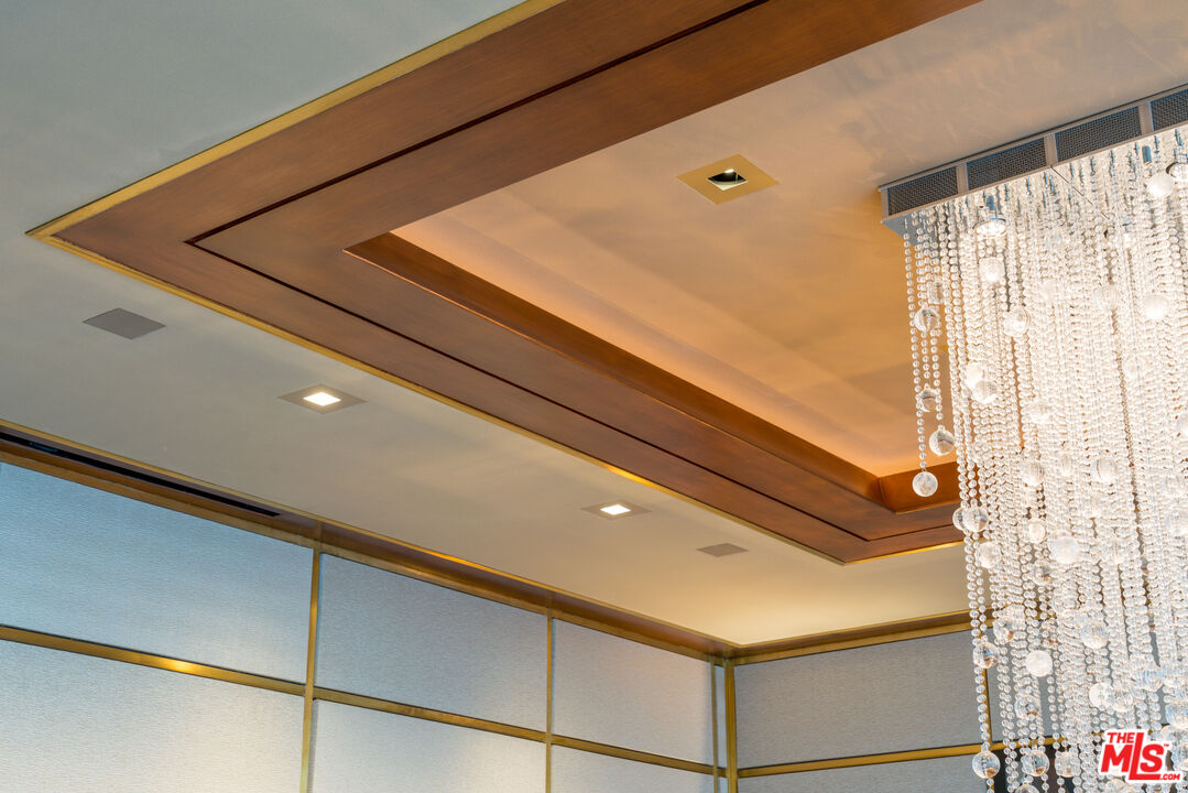 1 W Century Dr Unit: PH39