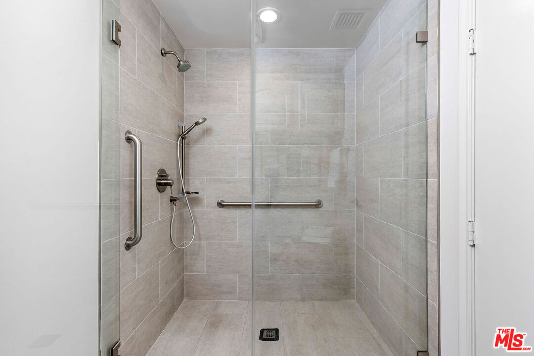 10430 Wilshire Blvd Unit: 702